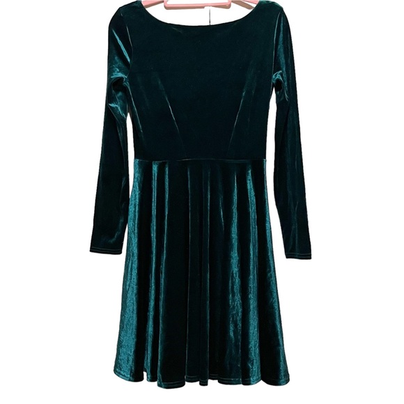 Elegant Velvet Long Sleeve Dress in Teal - Picture 1 of 10